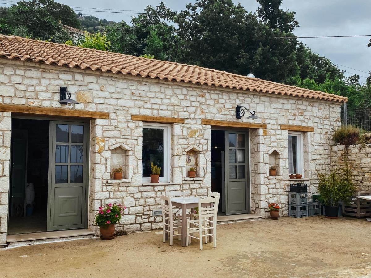 Elea Guesthouse Himare Exterior foto